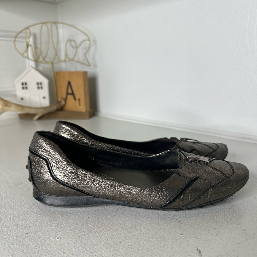 Tod’s Womens 7.5 Metallic Bronze Leather Driving Loafers Flats Gommino Luxury - Picture 4 of 9